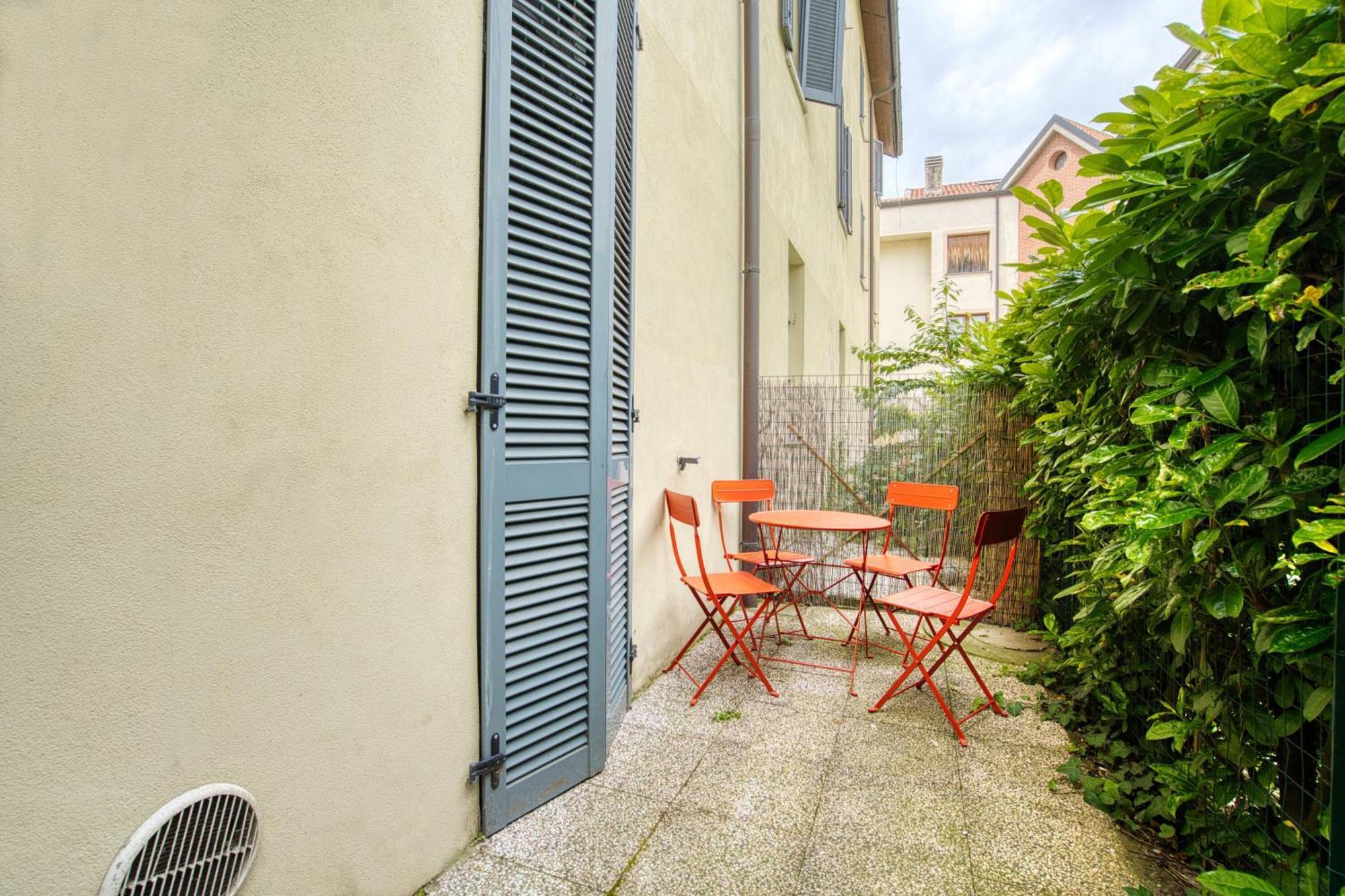 Dieghouse - Monolocale Con Cortile In Corte Lombarda Vicino Al Centro Monza Eksteriør billede